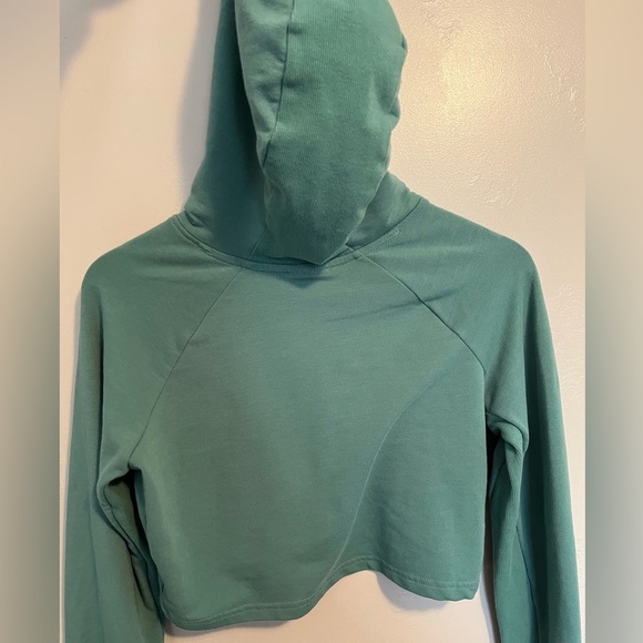Green Gymshark Women's Cropped Hoodie - Picture 11 of 11